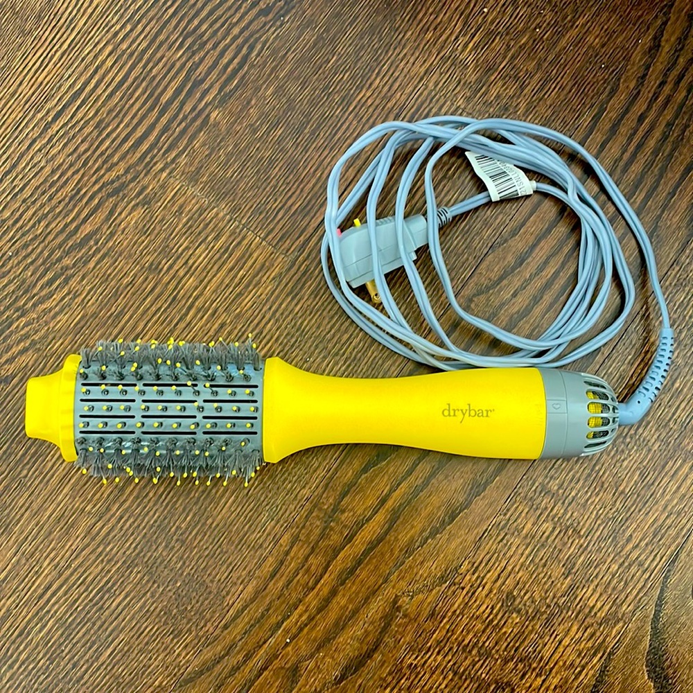 The Double Shot Oval Blow-Dryer Brush